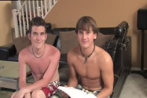 kissing boyz have a enjoyment wanking