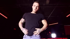 disrobe Club: Theo - large dick First Time