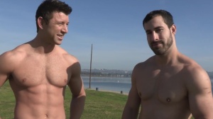 Randy & Shaw: bare - ass Action