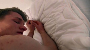 Shredded blond-haired chap craving a pretty cook jerking