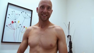 Bald nerd goes on all fours to receive slammed like a skank