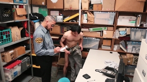 Young Perps: Spanish Mike Maverick gets real sex