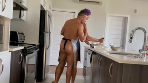 StayHomeBro: Tight SeanPeek feels in need of hard slamming