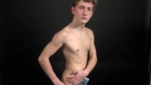 East Boys: Hairless Alan good fuck on web-cam