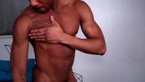 Next Door Studios: Muscle gay Trent King masturbation