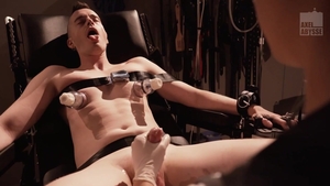 Club Inferno Dungeon - Tattooed goes in for real fucking