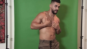 Maskurbate: Arad toys at the audition