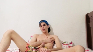 LustForBoys.com: Squirt video