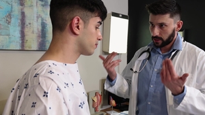 DoctorTapes: A Massage from Scott Makes Rob Feel Good