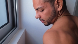 Latin Leche: Antuan Shows Off His Medium Height and Skin