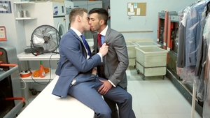 menatplay: Unloading the Load at the Laundromat