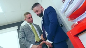 menatplay: Men at Play: Office Fling