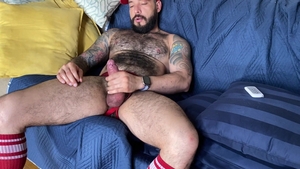 Men Over 30: Hairy Jock's Masturbatory Mission