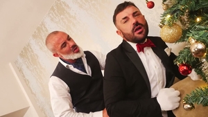 menatplay: Mistletoe Mishaps at the Master's Mansion