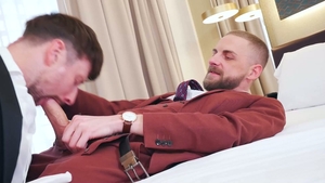 menatplay: Jerking Off in Style and Comfort