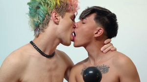 Rainbow Caruso Takes David Cameron's 4K Bareback