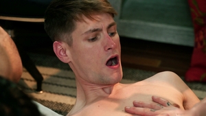 Jay Wu rims Colt before taking his hole